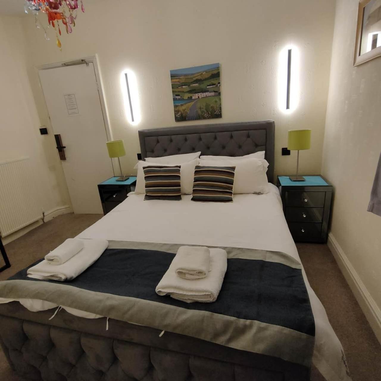 The Ambleside Apartments - Self Catering With Private Kitchen - Best For Location Exteriér fotografie